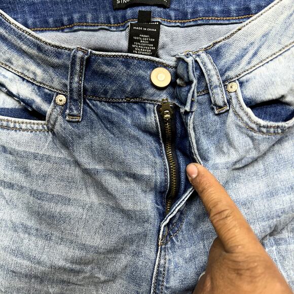 Sincerely Jules Women’s Size 5/27 Distressed Light Wash High Rise Straight Jeans - Picture 9 of 16